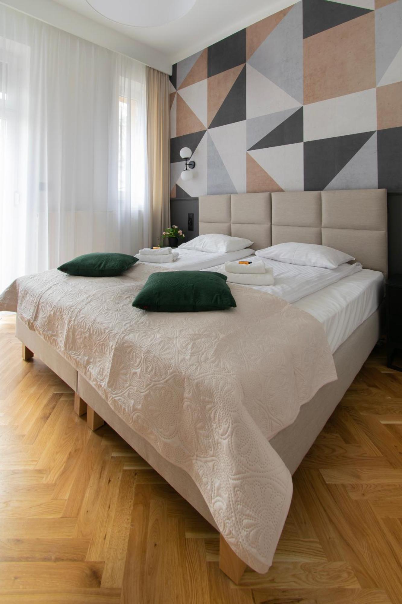 Central Apartments Warszawska Street Краків Екстер'єр фото